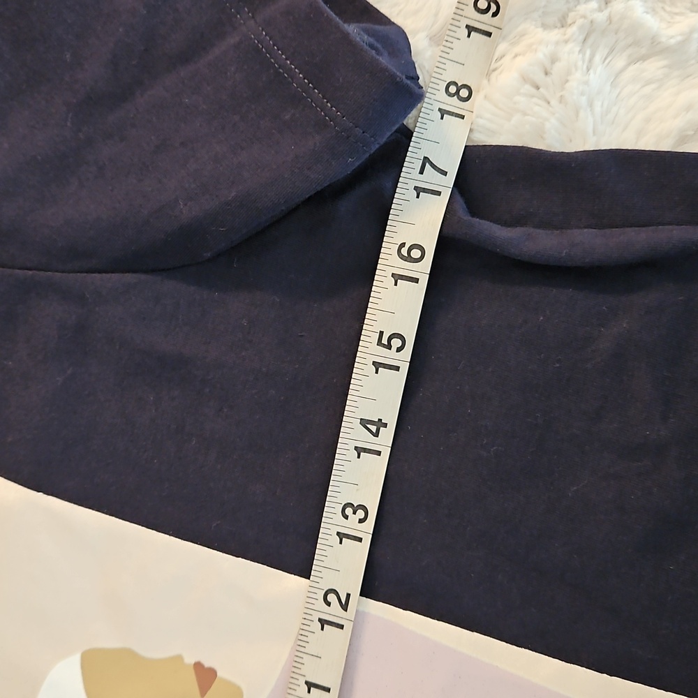Plains and Prints 3 Women Graphic short sleeve Tee button detail Earrings Small - Picture 5 of 8